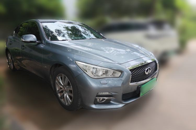 Used Infiniti Q50 2014 2.0T Comfort Edition Front Right 45 Deg