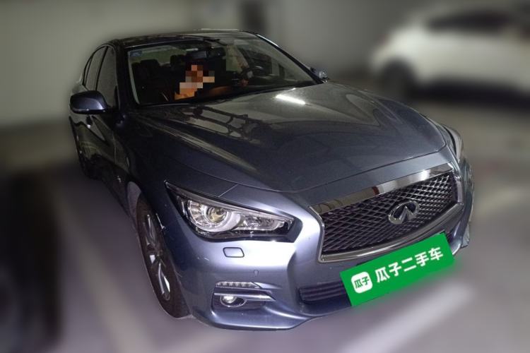 Used Infiniti Q50 2014 2.0T Luxury Edition Front Right 45 Deg