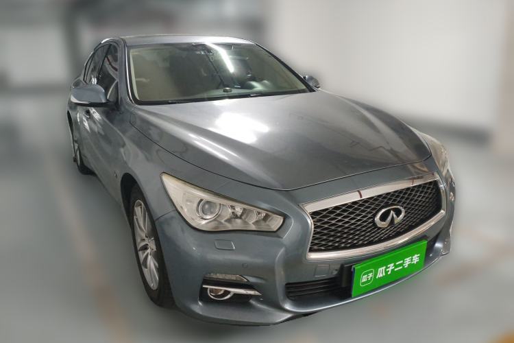Used Infiniti Q50 2014 2.0T Comfort Edition Front Right 45 Deg