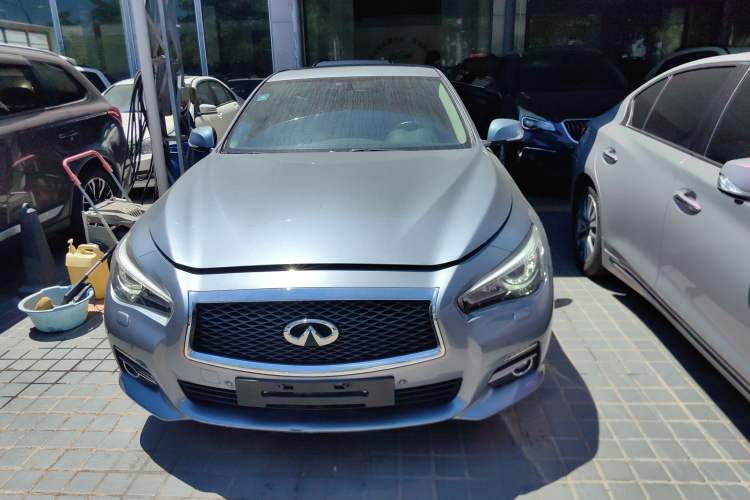 Used Infiniti Q50 2014 2.0T Luxury Edition Front