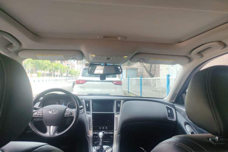 Used Infiniti Q50 2014 3.7L Comfort Edition Headliner
