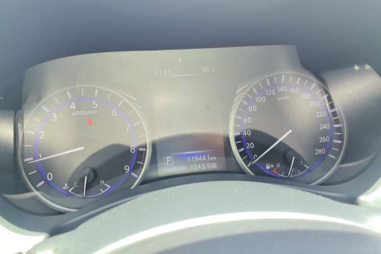Used Infiniti Q50 2014 3.7L Luxury Edition Instrument Cluster