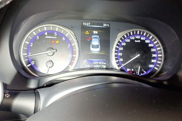 Used Infiniti Q50 2014 3.7L Comfort Edition Instrument Cluster