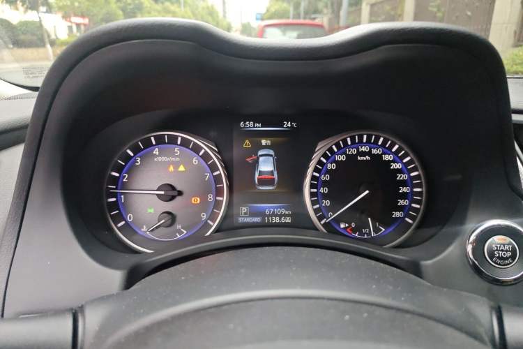 Used Infiniti Q50 2014 3.7L Comfort Edition Instrument Cluster