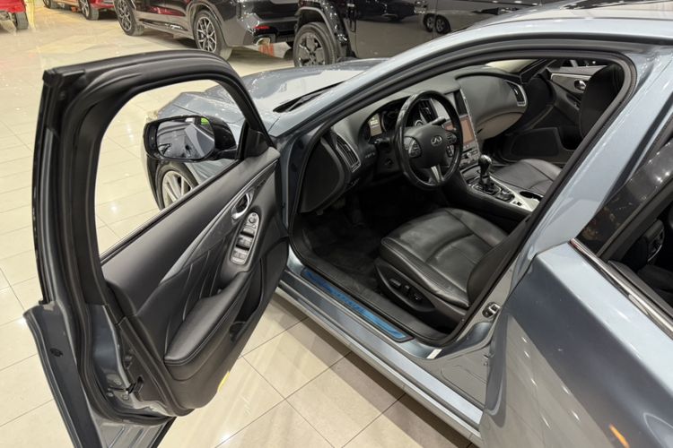 Used Infiniti Q50 2014 2.0T Luxury Edition Interior 1