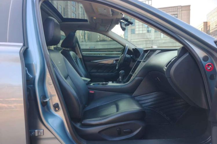 Used Infiniti Q50 2014 2.0T Luxury Edition Interior 1