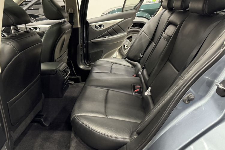 Used Infiniti Q50 2014 2.0T Luxury Edition Interior 4