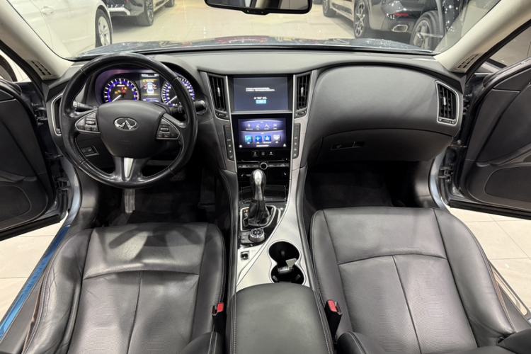 Used Infiniti Q50 2014 2.0T Luxury Edition Interior 5