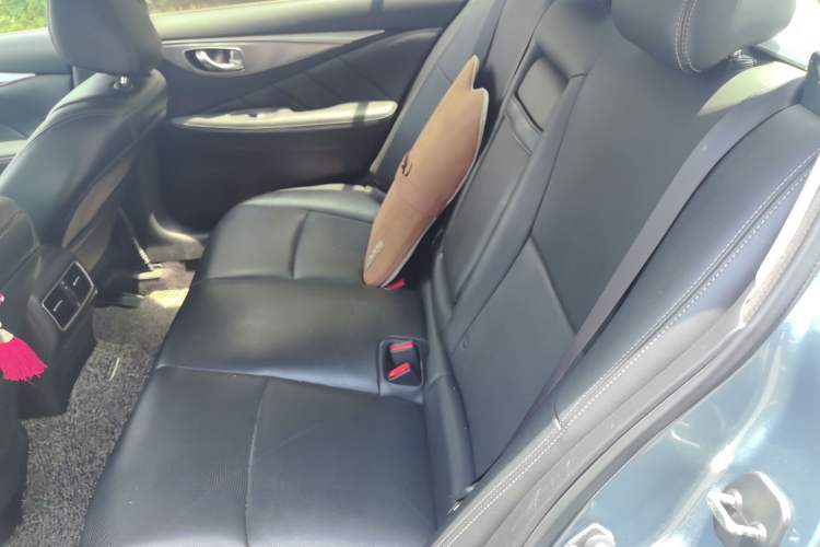 Used Infiniti Q50 2014 3.7L Luxury Edition Left Rear Seat