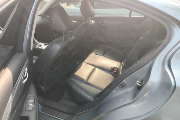 Used Infiniti Q50 2014 3.7L Luxury Edition Left Rear Seat
