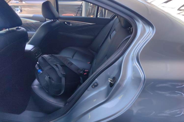 Used Infiniti Q50 2014 2.0T Luxury Edition Left Rear Seat