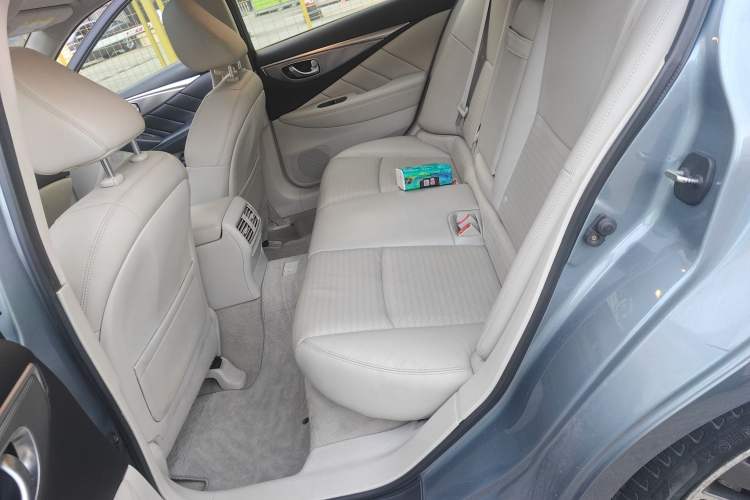 Used Infiniti Q50 2014 3.7L Luxury Sport Edition Left Rear Seat