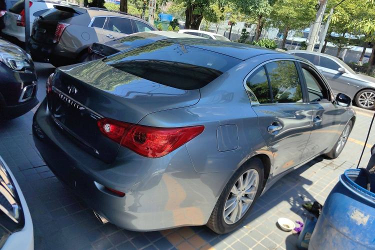 Used Infiniti Q50 2014 2.0T Luxury Edition Rear Right 45 Deg