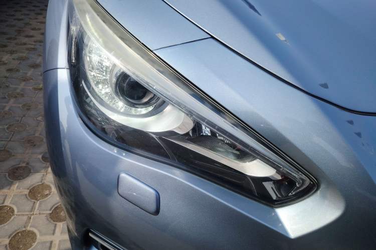 Used Infiniti Q50 2014 3.7L Luxury Edition Right Front Headlight