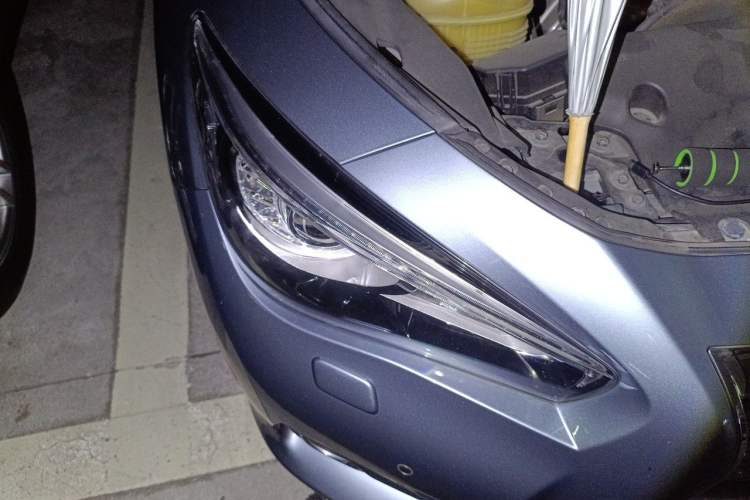 Used Infiniti Q50 2014 2.0T Luxury Edition Right Front Headlight