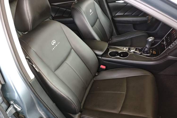 Used Infiniti Q50 2014 2.0T Comfort Edition Right Front Seat