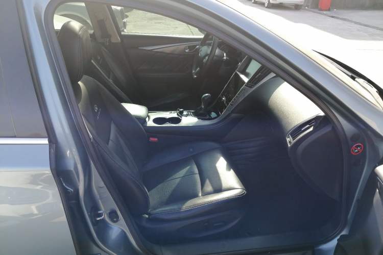 Used Infiniti Q50 2014 2.0T Luxury Edition Right Front Seat