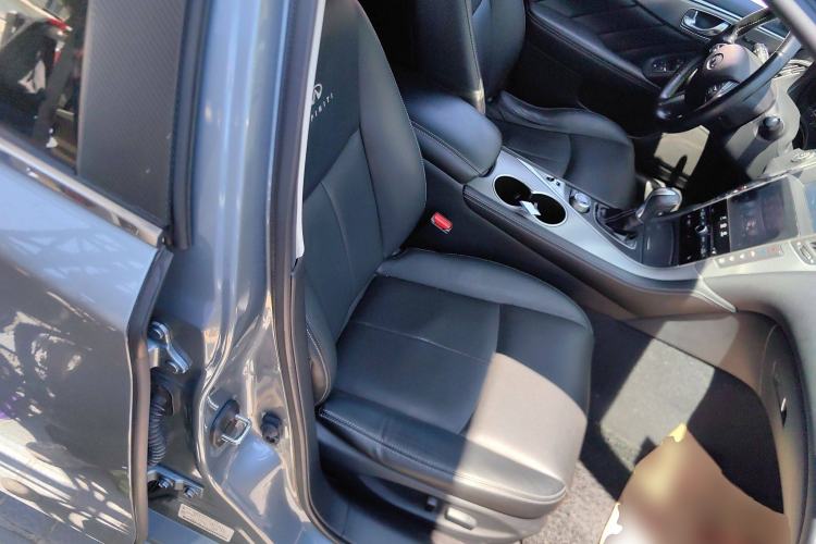 Used Infiniti Q50 2014 2.0T Luxury Edition Right Front Seat