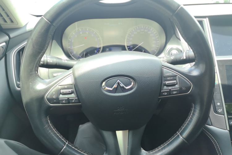 Used Infiniti Q50 2014 3.7L Luxury Edition Steering Wheel