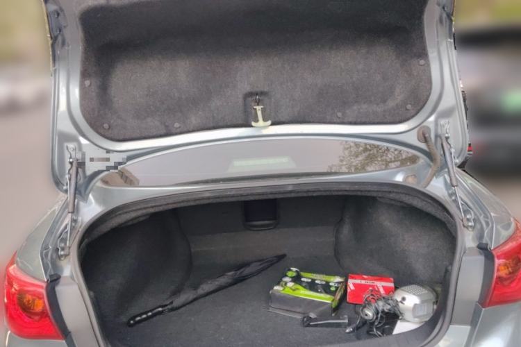 Used Infiniti Q50 2014 3.7L Comfort Edition Trunk