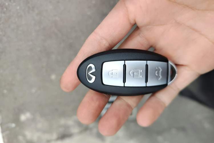 Used Infiniti Q50 2014 2.0T Comfort Edition Vehicle Key