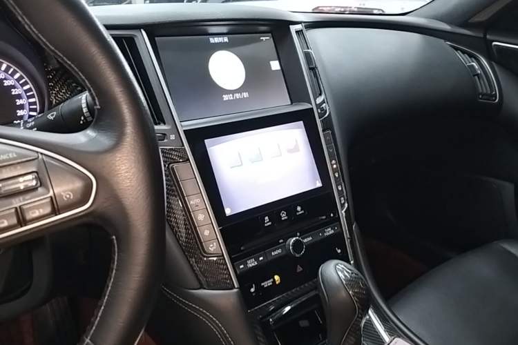 Used Infiniti Q50 2014 3.7L Comfort Edition Audio And AC Panel