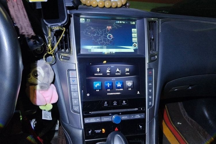 Used Infiniti Q50 2014 3.7L Luxury Edition Audio And AC Panel