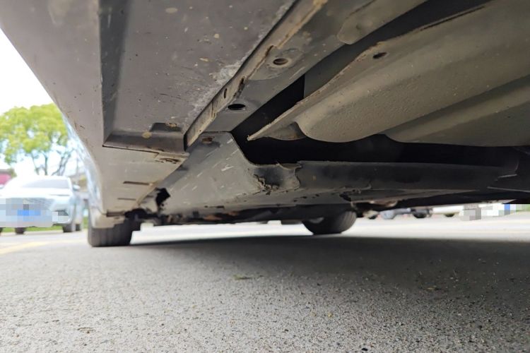 Used Infiniti Q50 2014 3.7L Comfort Edition Chassis Rear Left