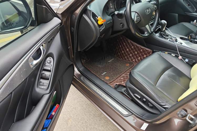 Used Infiniti Q50 2014 3.7L Comfort Edition Driver Seat