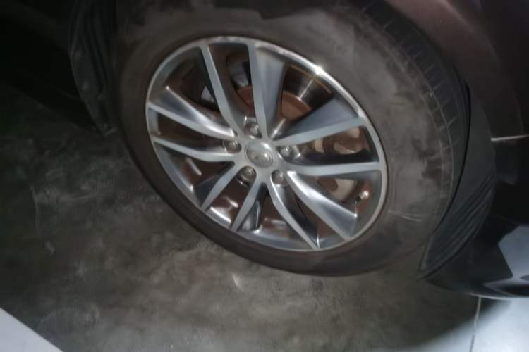 Used Infiniti Q50 2014 3.7L Comfort Edition Exterior 3