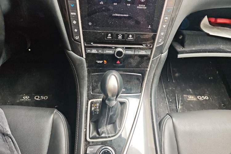 Used Infiniti Q50 2014 2.0T Comfort Edition Gear Lever