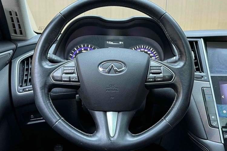 Used Infiniti Q50 2014 3.7L Comfort Edition Interior 1
