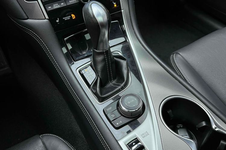 Used Infiniti Q50 2014 3.7L Comfort Edition Interior 2