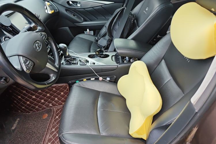 Used Infiniti Q50 2014 3.7L Comfort Edition Left Front Seat