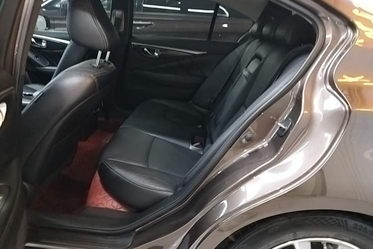 Used Infiniti Q50 2014 3.7L Comfort Edition Left Rear Seat