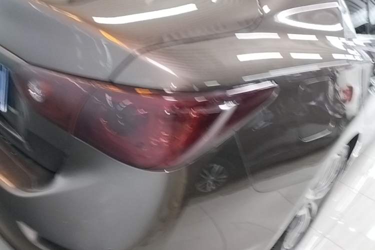 Used Infiniti Q50 2014 3.7L Comfort Edition Right Rear Taillight