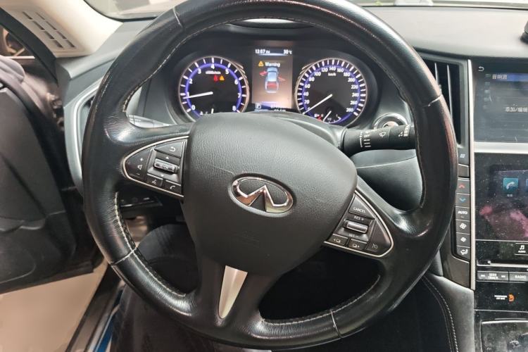 Used Infiniti Q50 2014 2.0T Comfort Edition Steering Wheel
