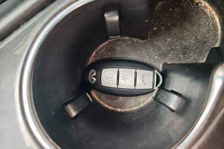 Used Infiniti Q50 2014 2.0T Comfort Edition Vehicle Key