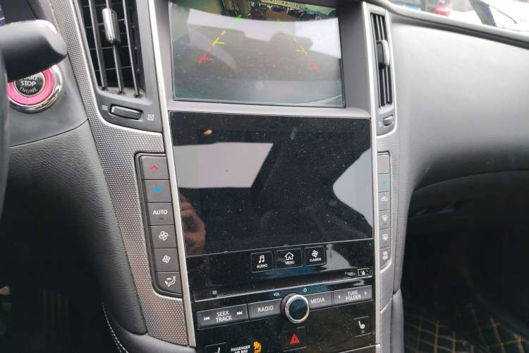 Used Infiniti Q50 2014 3.7L Luxury Sport Edition Audio And AC Panel