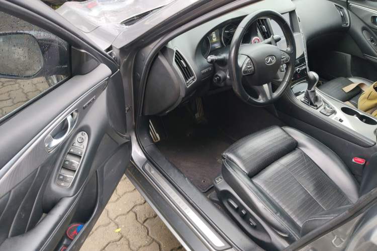 Used Infiniti Q50 2014 3.7L Luxury Sport Edition Driver Seat