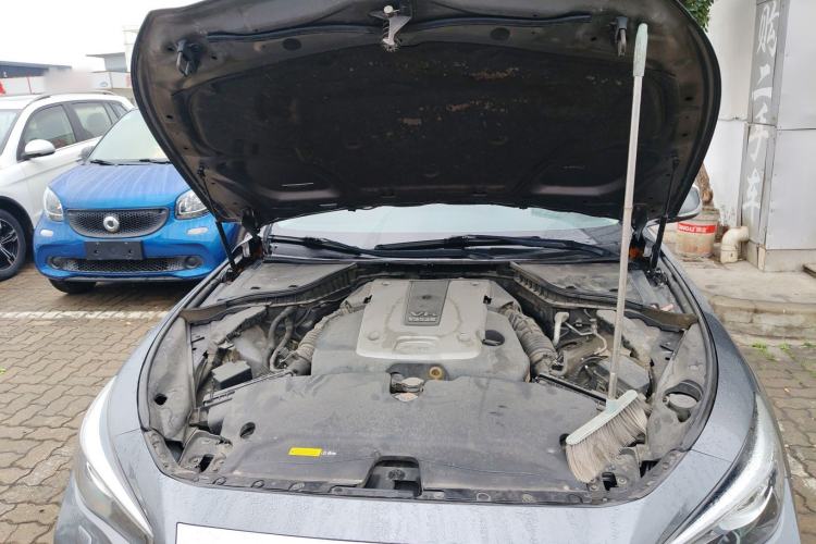 Used Infiniti Q50 2014 3.7L Luxury Sport Edition Engine Bay