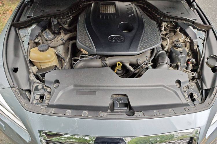 Used Infiniti Q50 2014 2.0T Comfort Edition Engine Bay