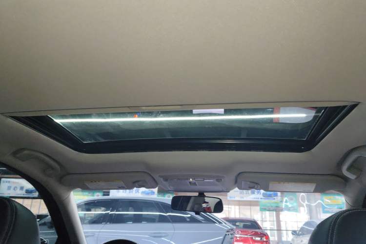 Used Infiniti Q50 2014 2.0T Comfort Edition Headliner