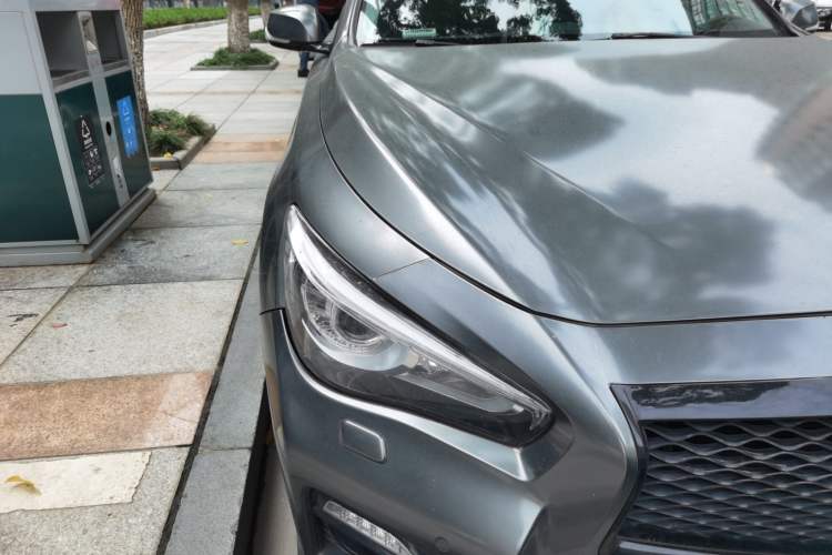 Used Infiniti Q50 2014 3.7L Luxury Sport Edition Right Front Headlight