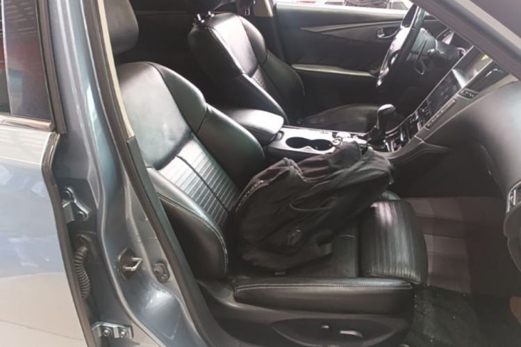 Used Infiniti Q50 2014 3.5L Hybrid Flagship Edition Right Front Seat