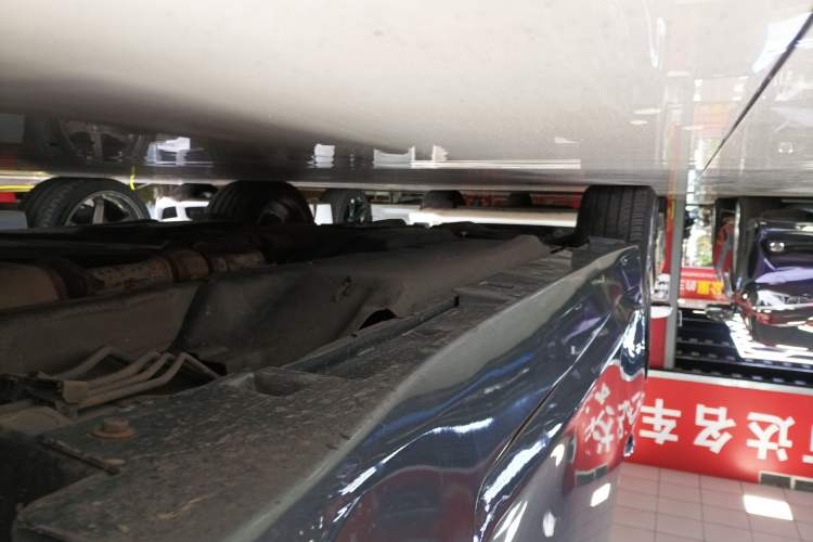 Used Infiniti Q50 2014 3.7L Luxury Sport Edition Right Side Sill