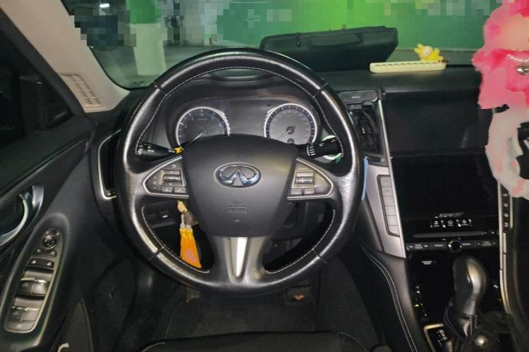 Used Infiniti Q50 2014 3.7L Comfort Edition Steering Wheel