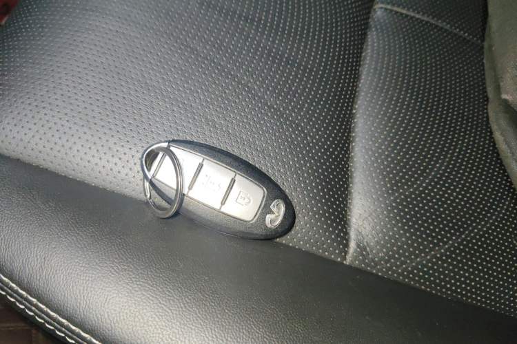 Used Infiniti Q50 2014 2.0T Comfort Edition Vehicle Key