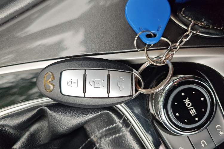 Used Infiniti Q50 2014 2.0T Comfort Edition Vehicle Key