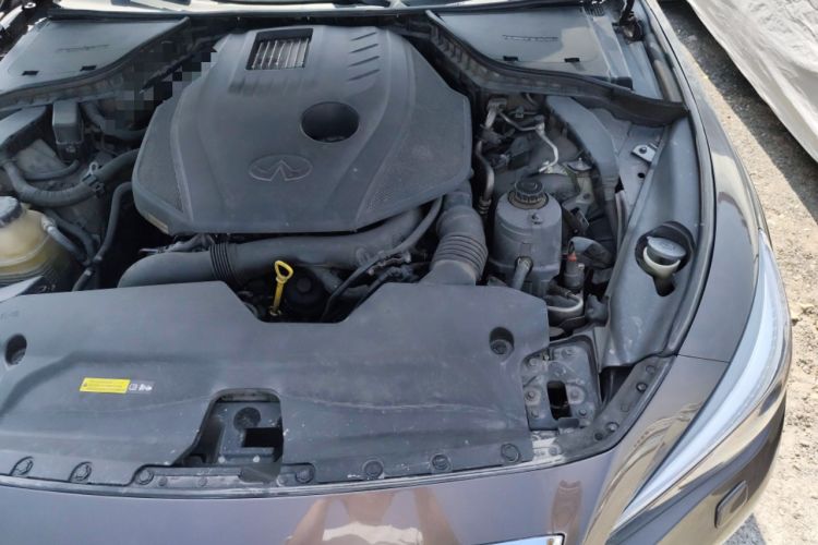 Used Infiniti Q50 2014 2.0T Luxury Edition Engine Bay Left